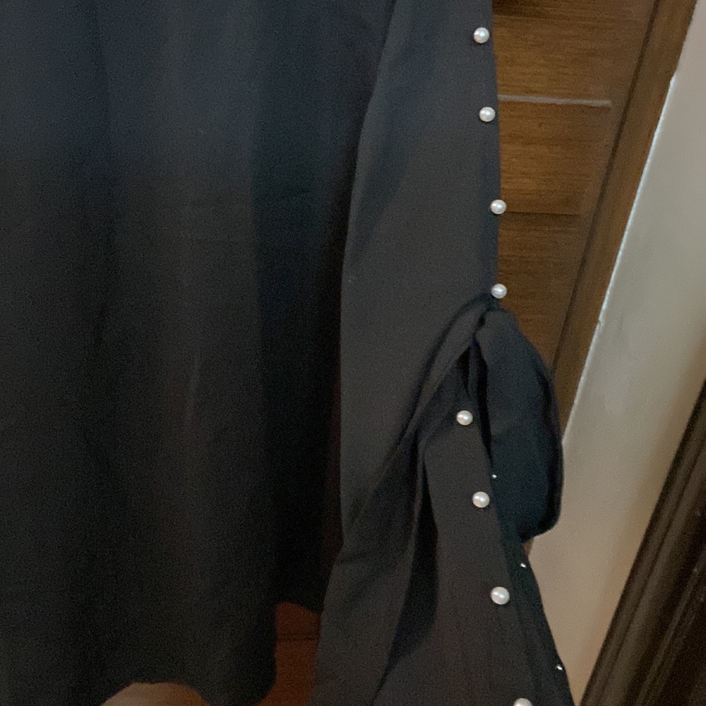 Shein black pearl top - Picture 3 of 5